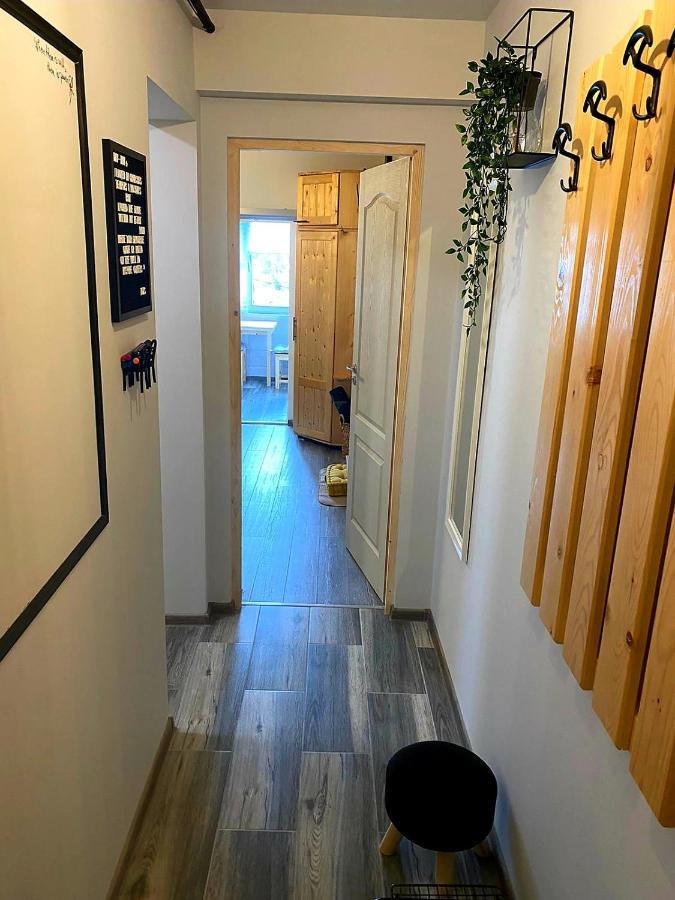 Apartamento Night Lotus Hunedoara Exterior foto